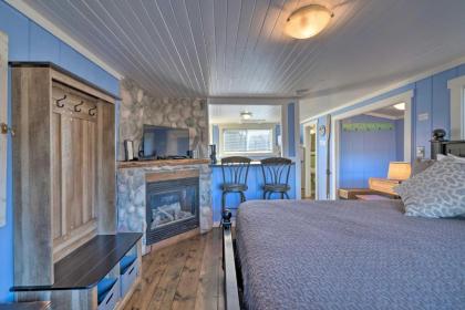 Long Beach Bungalow A Cozy Couples Retreat! - image 4