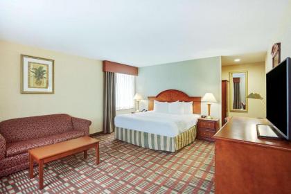 La Quinta Inn by Wyndham Queens (New York City) - image 3