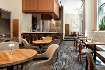 Hilton Garden Inn Long Island City - image 8