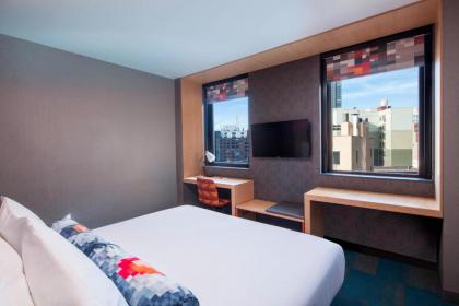 Aloft Long Island City-Manhattan View - image 10