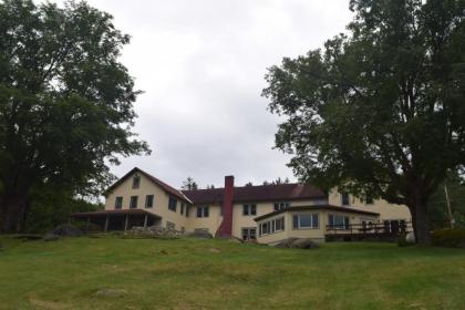 The Lodge On Long Lake