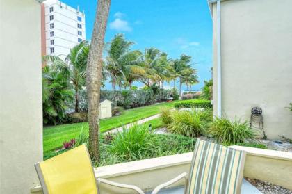 LaPlaya 101E-Relax on your private lanai under the palms! - image 5