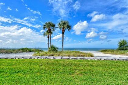 LaPlaya 105B-Relax on the balcony and watch the dolphins swim by and the pelicans dive! - image 9