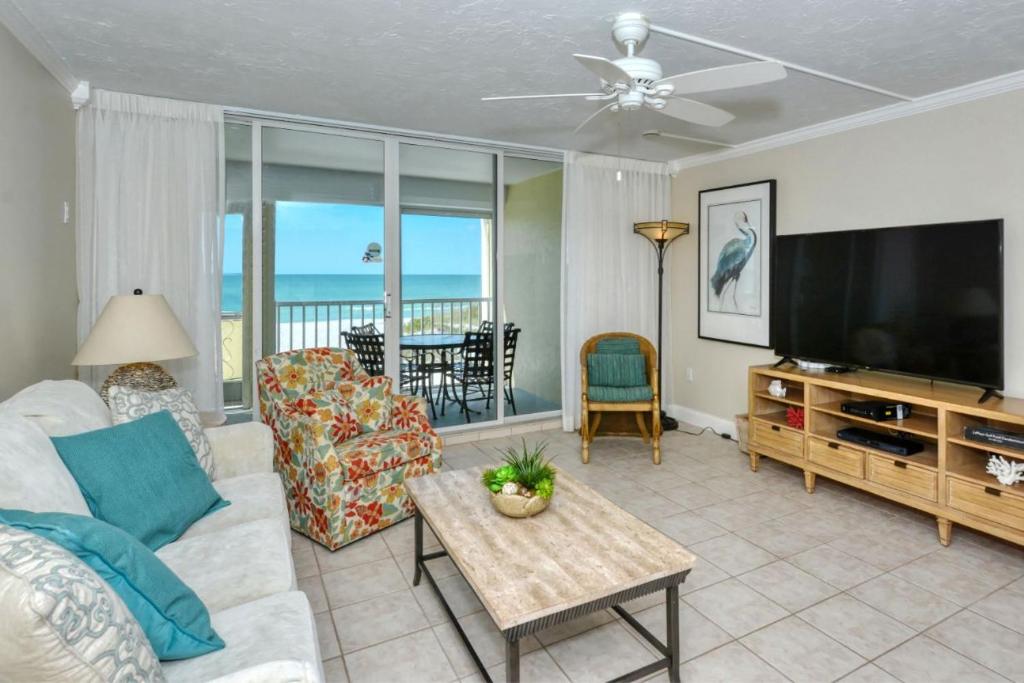 LaPlaya 202D Picture this from your lanai or sundeck Palm trees beach turquoise water and gorgeous sunsets - main image