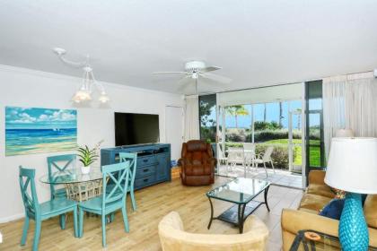 LaPlaya 109A Enjoy the balmy Gulf breezes in this corner end unit right on the beach Longboat Key Florida