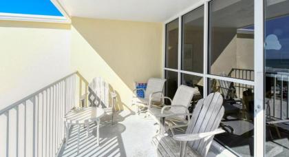 LaPlaya 206C Gorgeous vistas of the Gulf from this light and bright end unit with private access to the beach - image 11