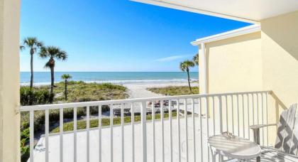 LaPlaya 206C Gorgeous vistas of the Gulf from this light and bright end unit with private access to the beach - image 9