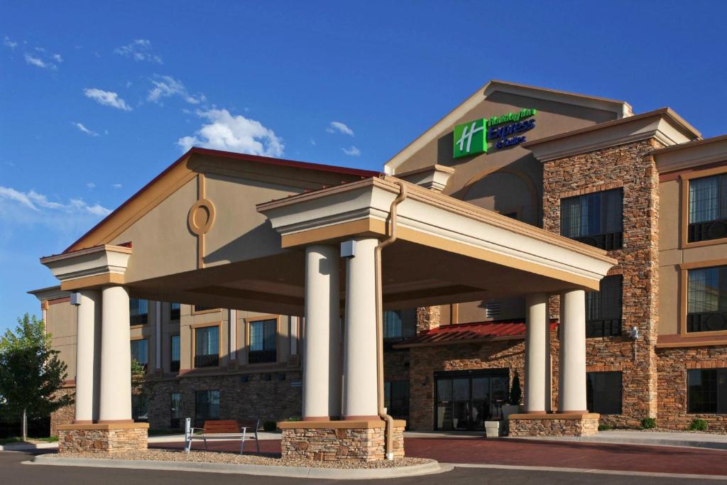 Holiday Inn Express Hotel & Suites Longmont an IHG Hotel - main image