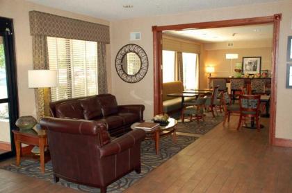 Hampton Inn Longmont - image 11