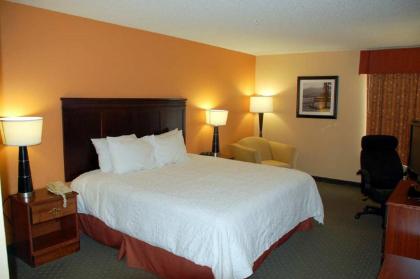 Hampton Inn Longmont - image 12