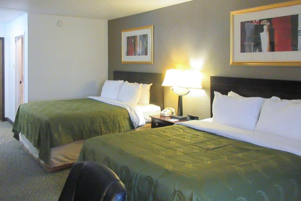 Quality Inn - image 6