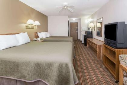 Travelodge by Wyndham Longmont - image 11