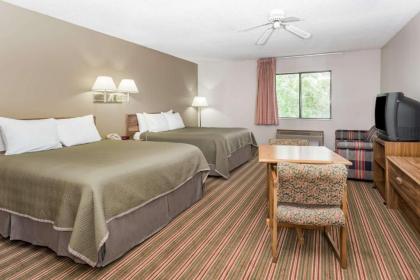 Travelodge by Wyndham Longmont - image 6