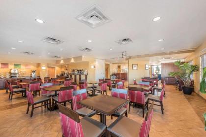 Comfort Suites Firestone Longmont - image 15