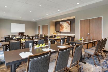 Fairfield Inn & Suites by Marriott Boulder Longmont - image 12