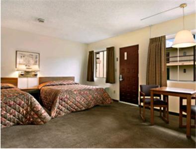 Travelers Inn - image 2