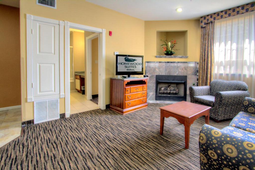 Homewood Suites by Hilton- Longview - image 3