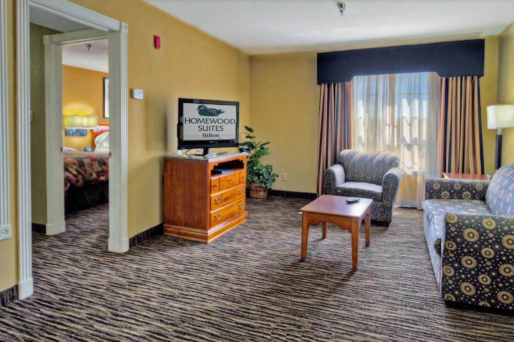 Homewood Suites by Hilton- Longview - image 7