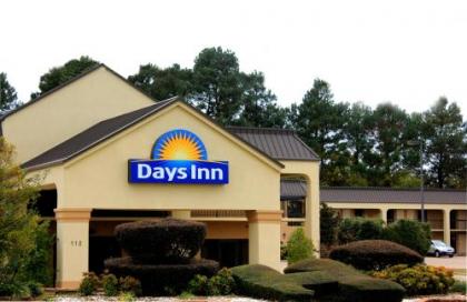 Days Inn by Wyndham Longview South - image 2