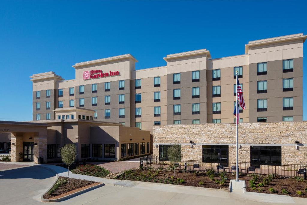 Longview Hilton Garden Inn - image 2