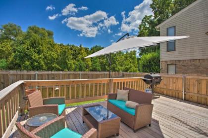 Longview Family Home with Furnished Deck and Grill - image 8