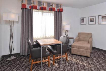 Holiday Inn Express Hotel & Suites Lonoke I-40 an IHG Hotel - image 8