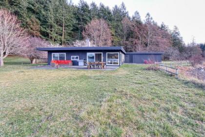 Lopez Island Mud Bay Waterfront home - image 10