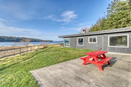 Lopez Island Mud Bay Waterfront home - image 14