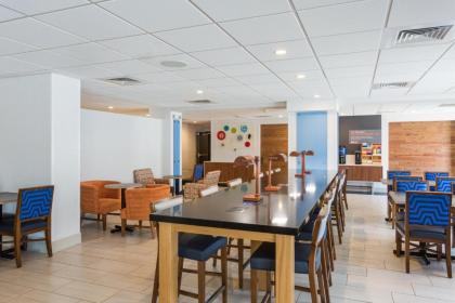 Holiday Inn Express - Lorton an IHG Hotel - image 12