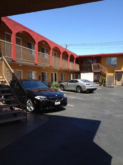 Hyde Park Motel - image 5