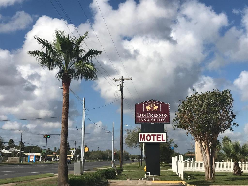 Los Fresnos Inn and Suites - image 2