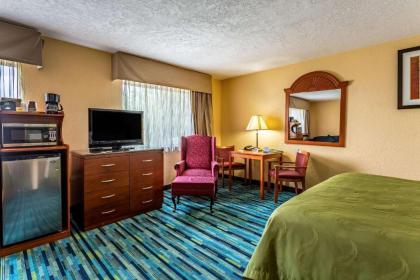 Quality Inn Los Lunas - image 11