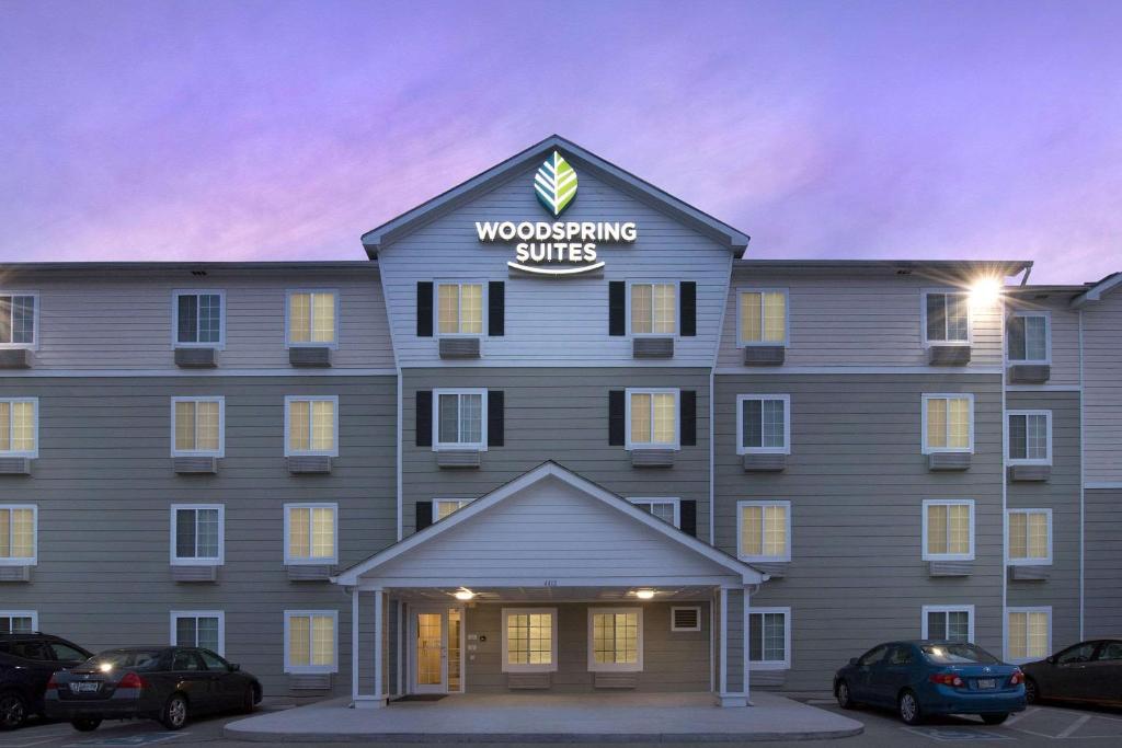 WoodSpring Suites Knoxville Airport - image 3