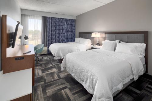 Hampton Inn Louisville Northeast - image 5