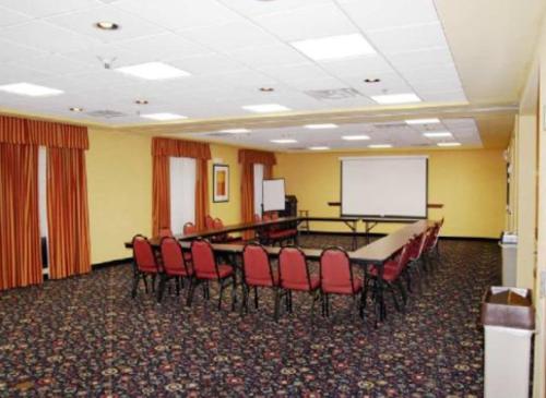 Hampton Inn & Suites Louisville East - image 3