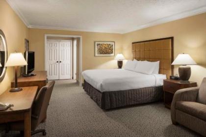 Crowne Plaza Louisville Airport Expo Center an IHG Hotel - image 2