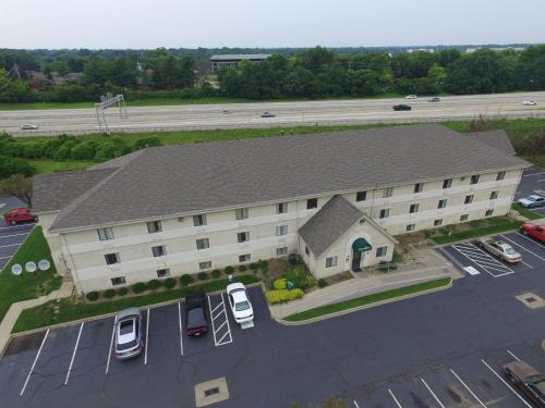 DuPont Suites - Louisville - St. Matthews - image 2