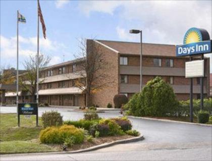 Days Inn by Wyndham Hurstbourne - image 2