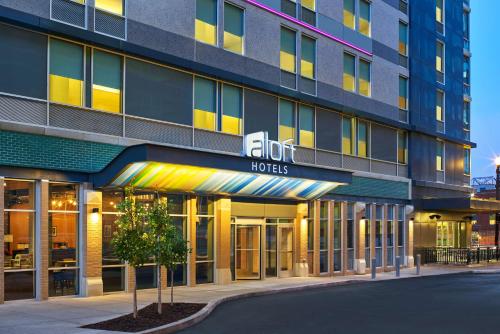 Aloft Louisville Downtown - image 2