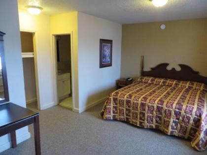 Budgetel Inn and Suites - Louisville - image 4