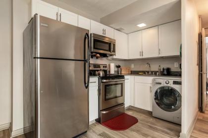 TWO Bold 1 BR CozyStays for your Louisville Getaway - image 13