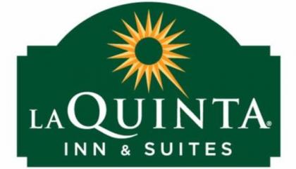 La Quinta Inn & Suites by Wyndham Louisville East - image 2