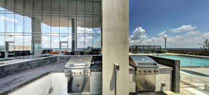 Louisville's Triple Crown Condo by CozySuites - image 9