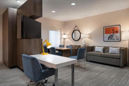 Hampton Inn Loveland - image 12