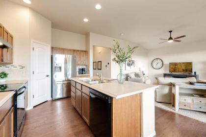 Family-friendly ranch style home near Boyd Lake! - image 10