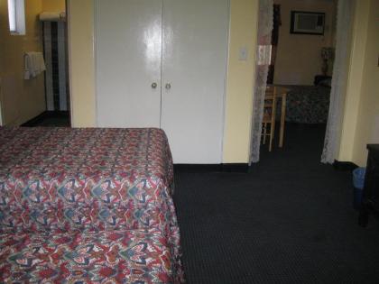 Western Motel - image 13