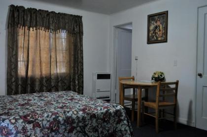 Western Motel - image 3