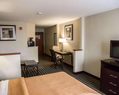 Quality Inn & Suites Loves Park - image 9