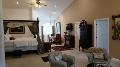 Stone Manor Boutique Inn - image 15