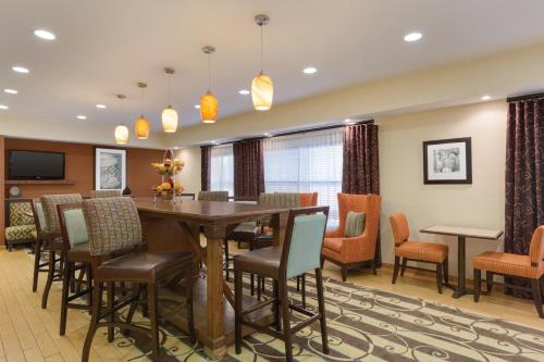 Hampton Inn Lubbock - image 3